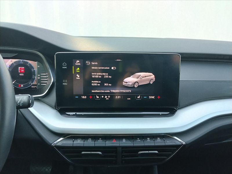 Škoda Octavia 2,0   2.0TDI 110Kw DSG Tažné - fotka 11 z 32