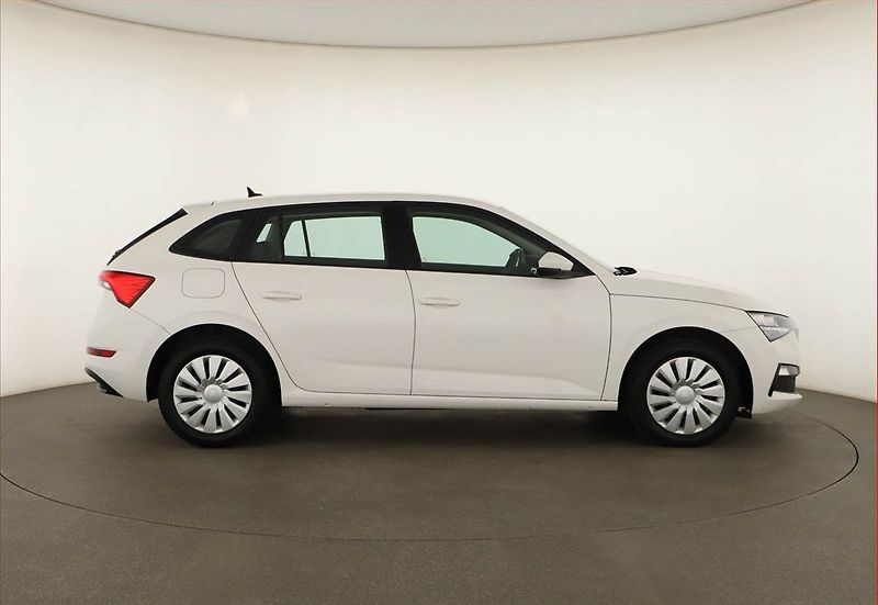 Škoda Scala (2023) Ambition 1.5 TSI, ČR,1.maj - fotka 6 z 16