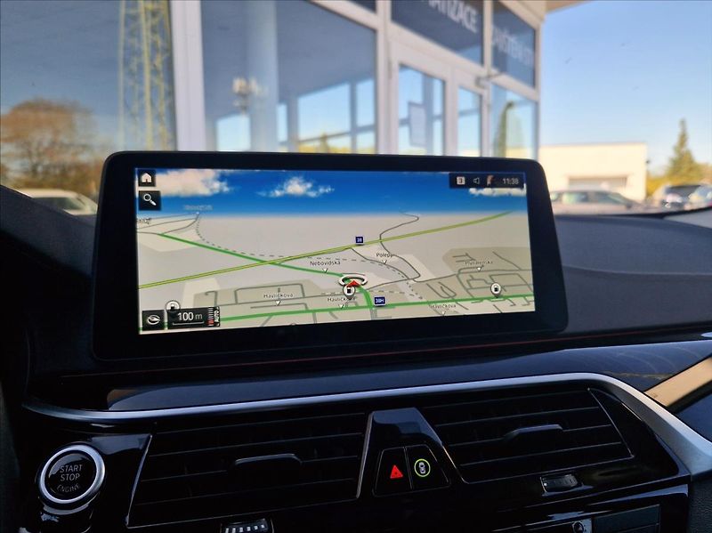 BMW Řada 5 3,0 530d TOURING KOMPLETVÝBAVA - fotka 25 z 39