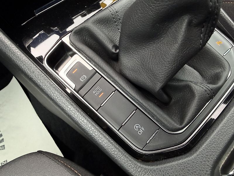 Volkswagen Golf Sportsvan 1,2 TSI Allstar - fotka 37 z 43