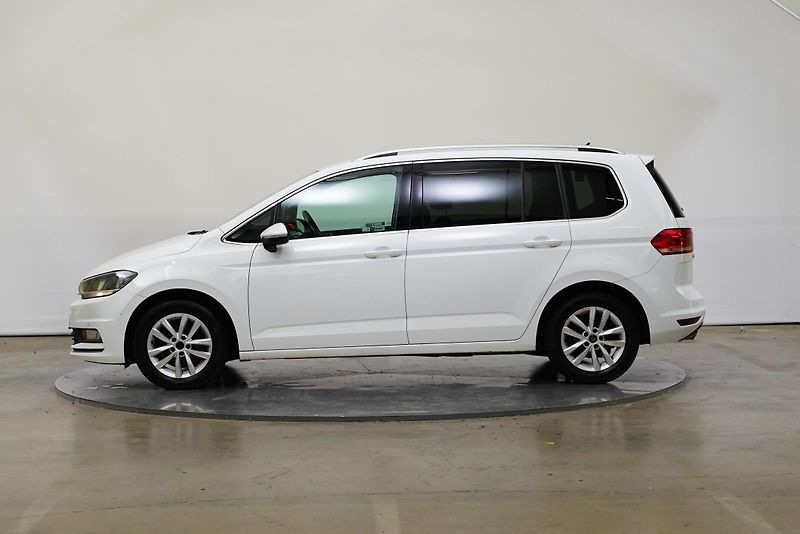 Volkswagen Touran - fotka 3 z 26