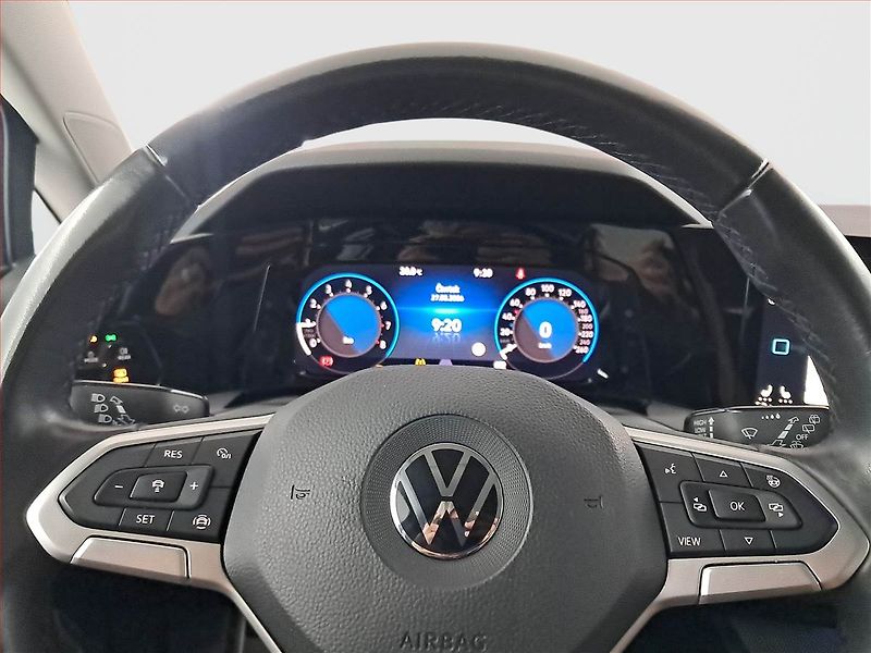 Volkswagen Golf (2023) Life 1.5 TSI, Navi, Tempomat - fotka 18 z 18