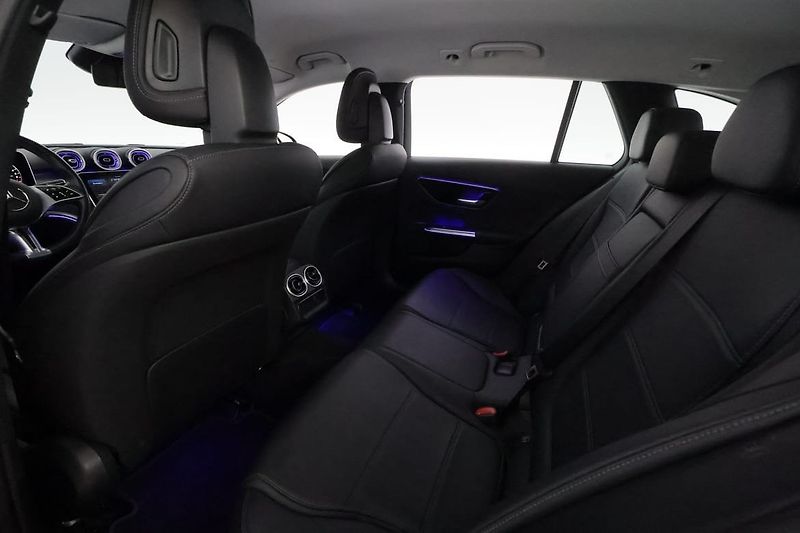 Mercedes-Benz Třídy C 300e Avantgarde Premium 360 - fotka 18 z 26
