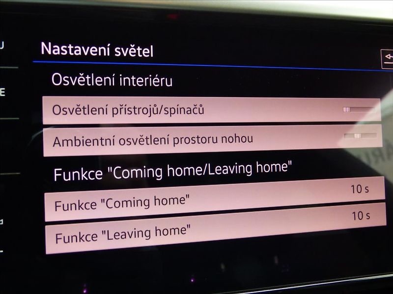 Volkswagen Arteon 1,4 1.4 TSI  DSG,eHybrid,R-lin - fotka 34 z 85