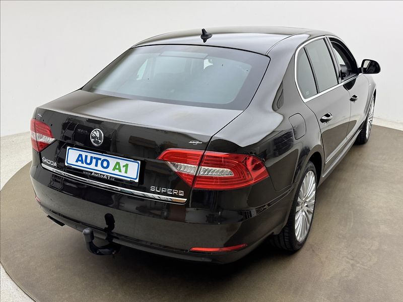 Škoda Superb 2,0 125kW L&K VÝHŘEV TAŽNÉ ČR - fotka 4 z 45