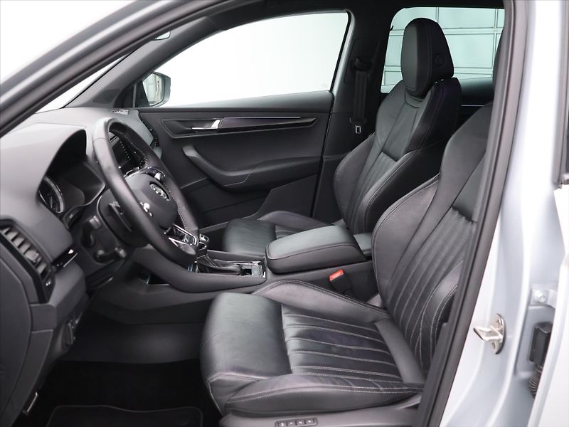 Škoda Karoq 1,5 TSI 110kW DSG Sportline - fotka 11 z 37
