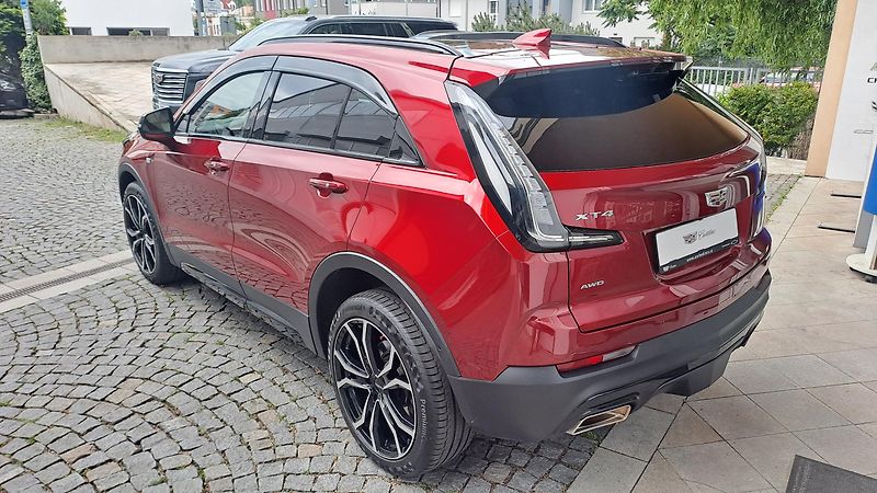 Cadillac XT4 SPORT  AWD 350T - fotka 4 z 18