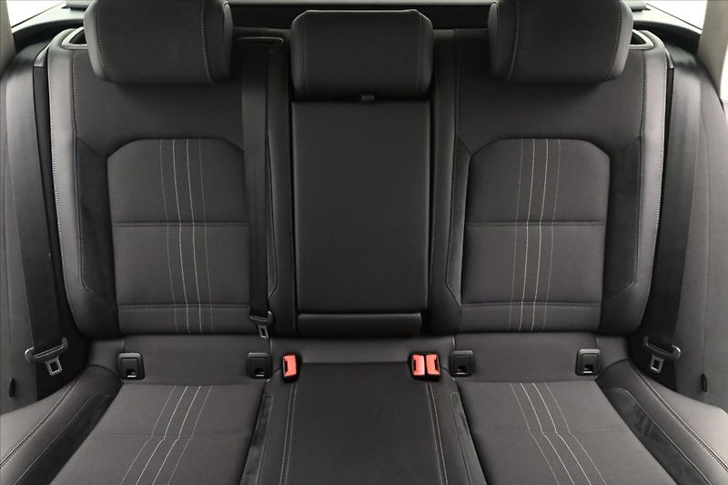 Volkswagen Passat 2,0 TDI 140kW DSG Alltrack 4Mo - fotka 28 z 32
