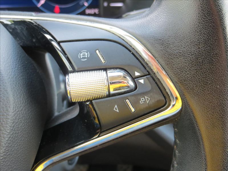 Škoda Octavia 2,0 TDI Ambition ČR - fotka 22 z 25