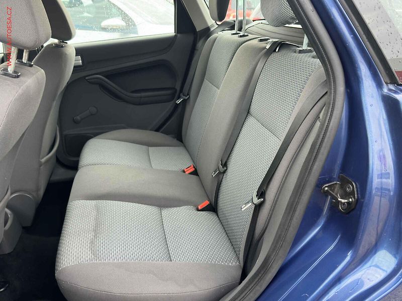 Ford Focus (2008) 1.6 16V, 1.maj, AC, tempo - fotka 11 z 15