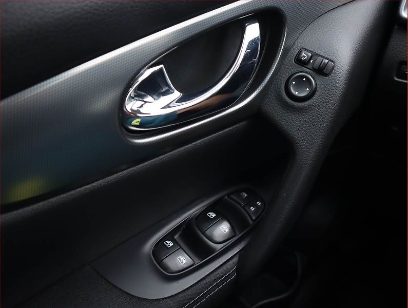 Nissan Qashqai (2018) Tekna 1.2 DIG-T, Serv.kniha - fotka 19 z 22