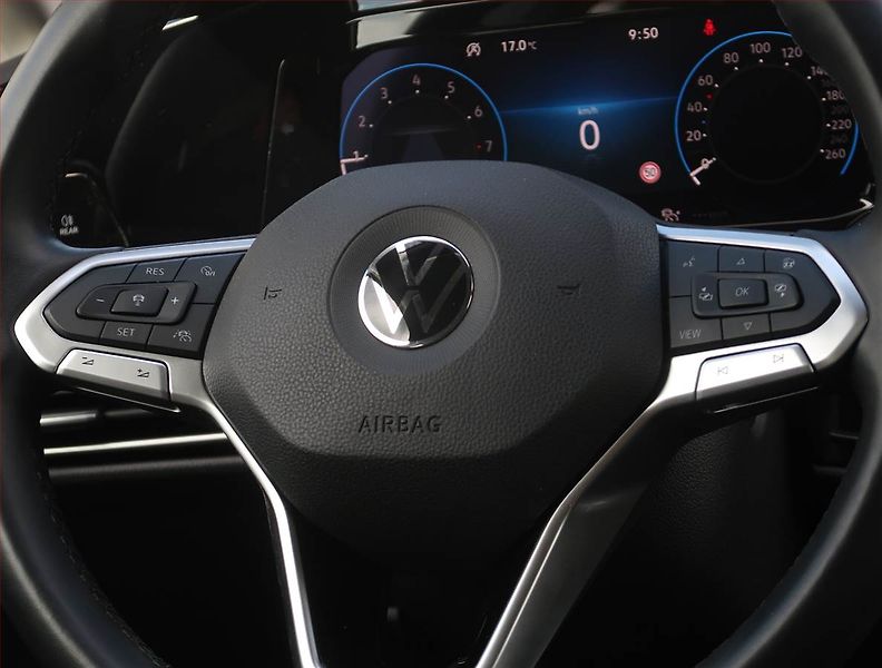Volkswagen Golf (2020) Style 1.5 TSI - fotka 20 z 20