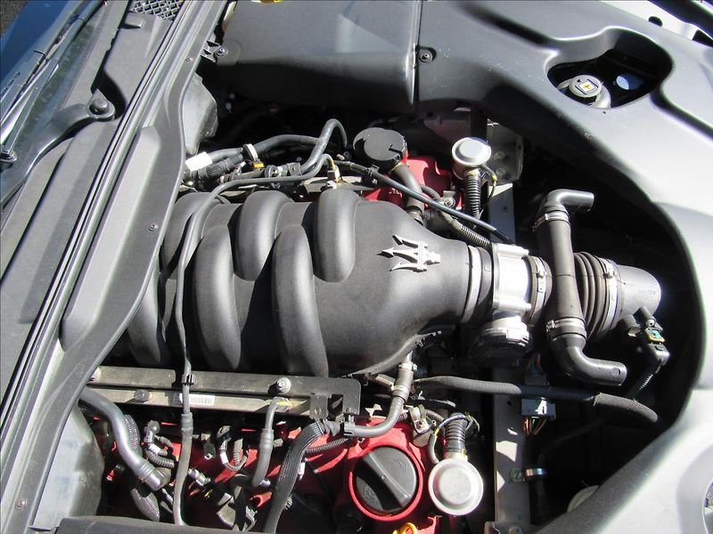 Maserati GranTurismo 4,7 V8 Sport - fotka 36 z 37