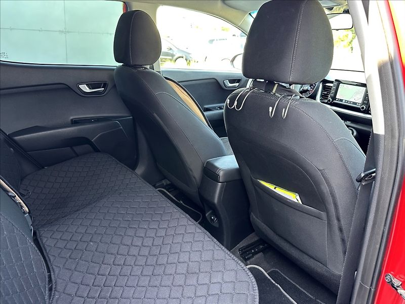 Kia Stonic 1,6 CRDi Aut.klima,Kamera - fotka 23 z 39