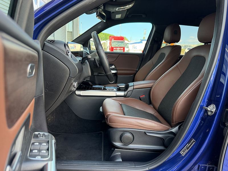 Mercedes-Benz GLB 200 - fotka 15 z 37
