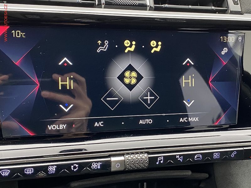 DS Automobiles DS7 Crossback (2019) 1.5 HDi, AC, LED, navi - fotka 17 z 18