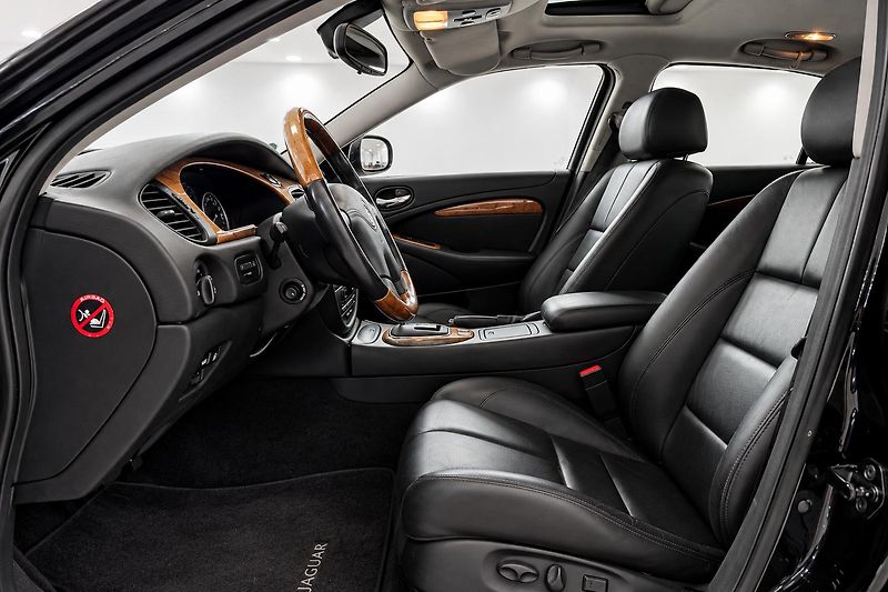 Jaguar S-Type (2001) - fotka 12 z 21