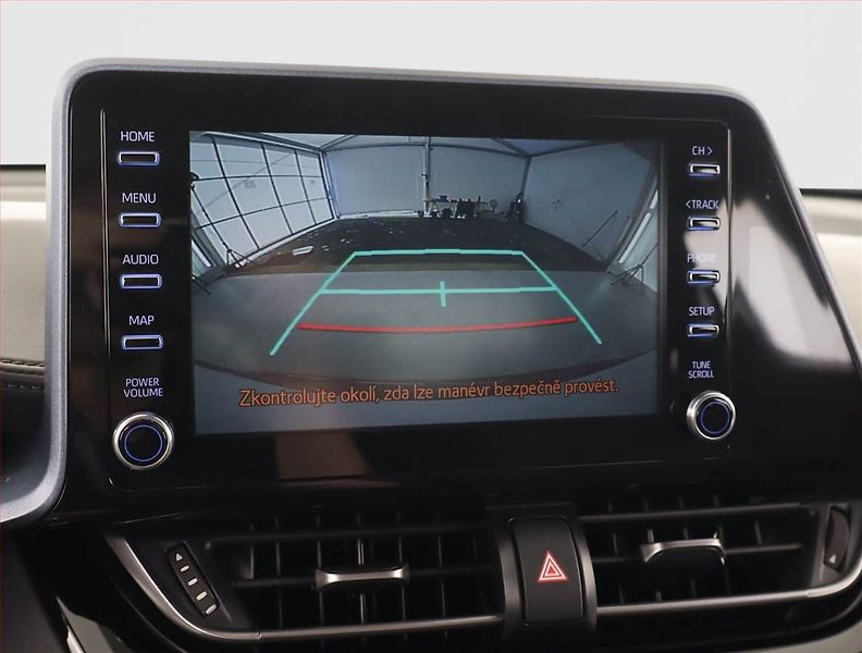 Toyota C-HR (2021) Style 1.8 Hybrid - fotka 21 z 22