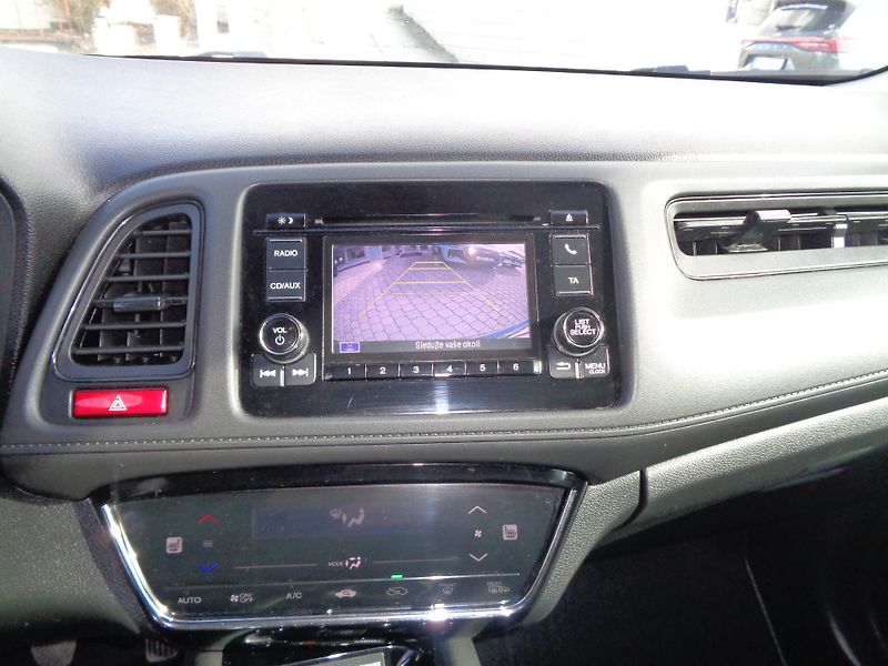 Honda HR-V (2018) 1,5 Comfort REZERVACE!!! - fotka 22 z 24