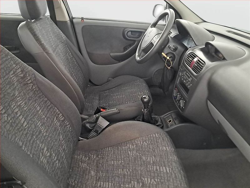 Opel Corsa (2001) 1.0, nová STK, Klima - fotka 9 z 13