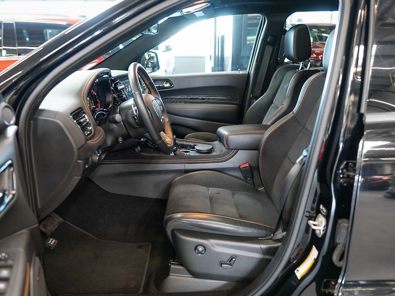 Dodge Durango (2023) 5.7 R/T Hemi Orange Tow N Go - fotka 13 z 40