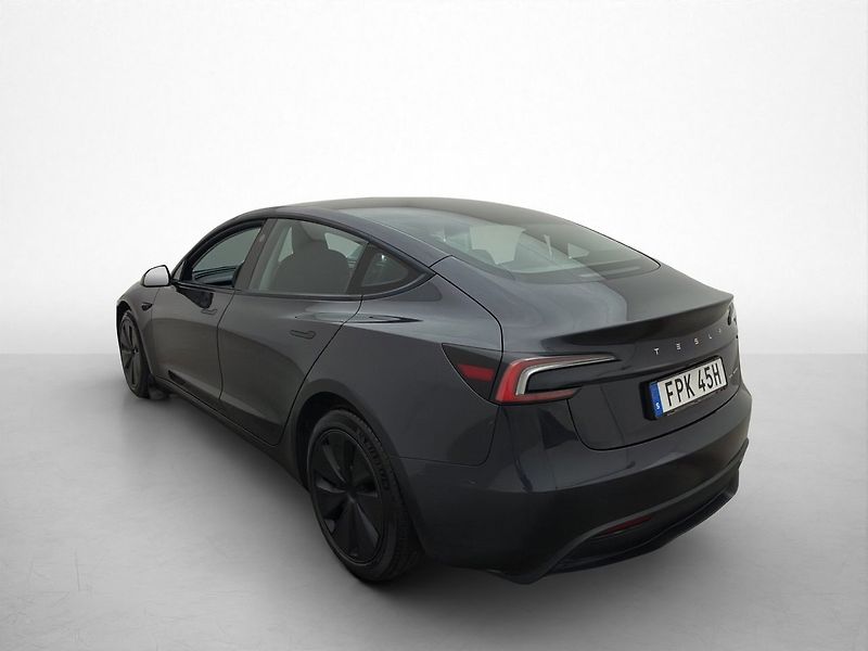 Tesla Model 3 Long Range AWD Highland - fotka 5 z 26
