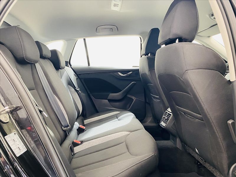 Škoda Scala 1,0 TSI 85kW Selection - fotka 7 z 24