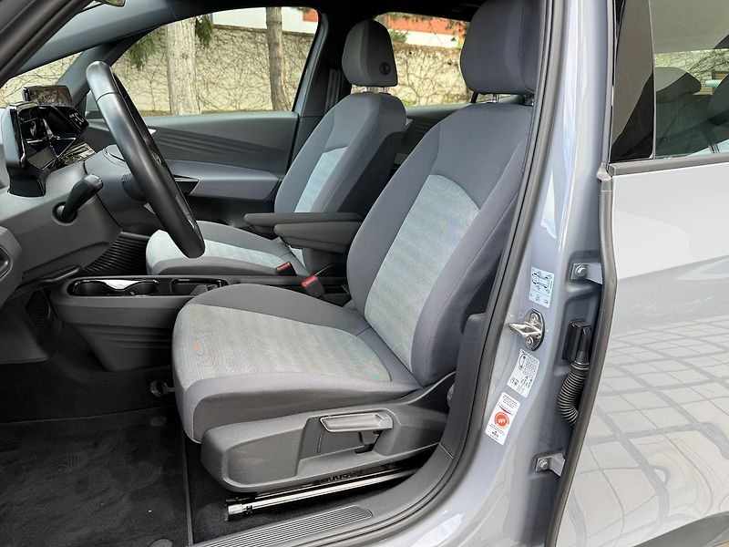 Volkswagen ID.3 PRO Perf. 150kW Kamera 62Kwh - fotka 13 z 37