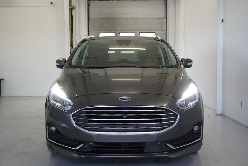 Ford S-MAX S-MAX 2.0 140 kW TITAN. 7 míst - fotka 8 z 32