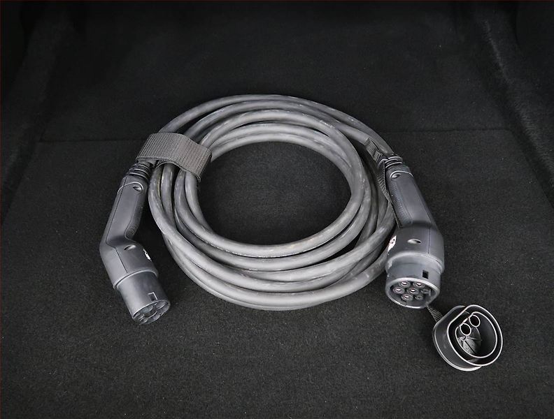 Tesla Model 3 (2023) Standard Range 60kWh, SoH 95% - fotka 31 z 31