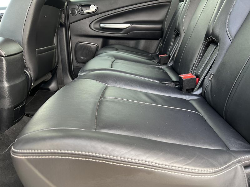 Ford S-MAX 2.0TDCi 7MÍST TEMPOMAT KŮŽE - fotka 25 z 43