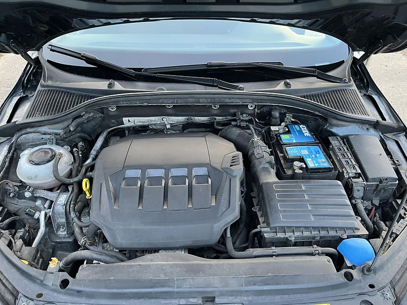 Škoda Octavia (2019) Touring Sport - fotka 17 z 19