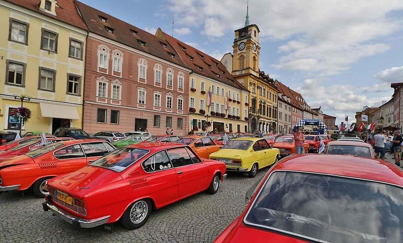 Setkání majitelů vozů Škoda 110R v Chebu.