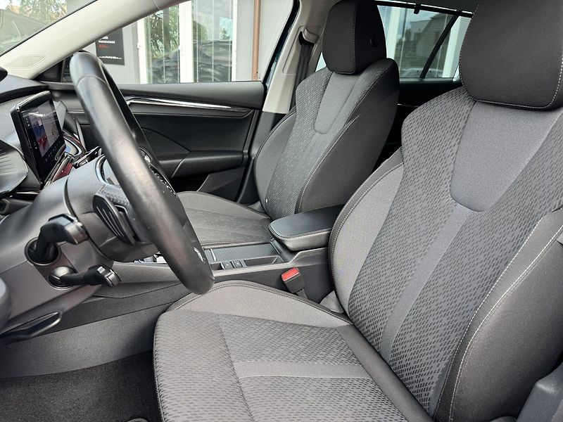 Škoda Octavia (2023) 2.0TDi DSG Ad.LED Webasto - fotka 29 z 50