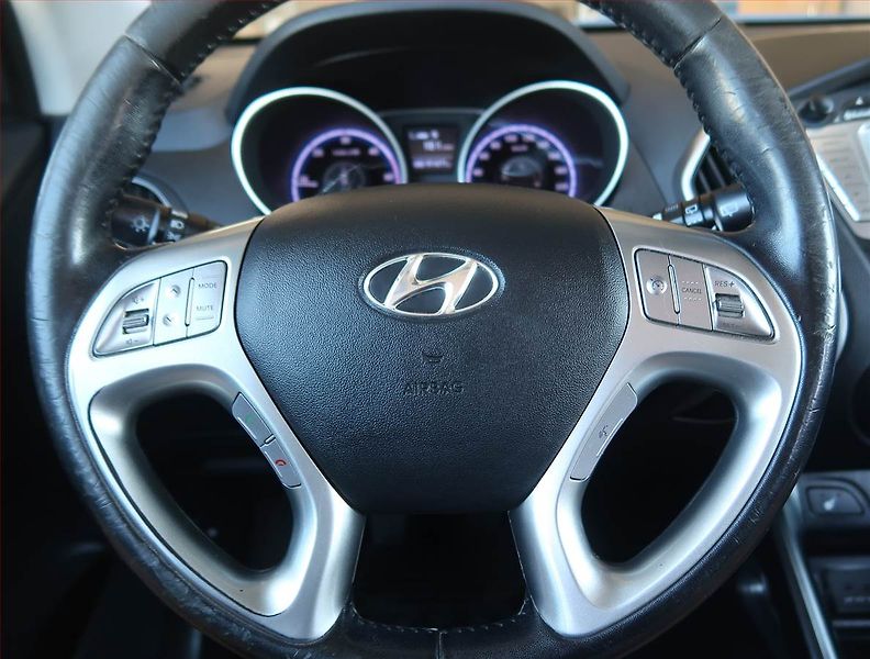 Hyundai ix35 (2011) 2.0 CRDi, 4X4, Serv.kniha - fotka 16 z 19