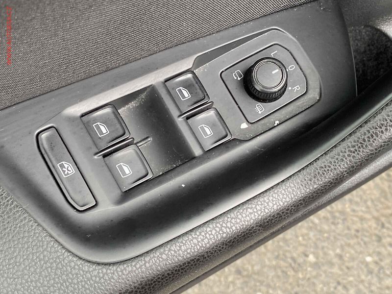 Volkswagen Passat (2015) 2.0 TDi, Comfortline, LED - fotka 11 z 18