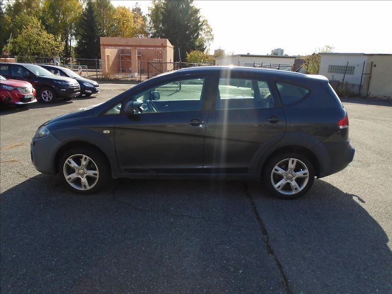 Seat Altea 2,0   4X4 - fotka 6 z 21