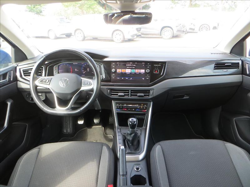 Volkswagen Polo 1,0 TSI 70kW Virtual+Digiklima - fotka 21 z 21