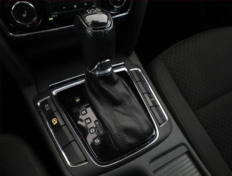 Škoda Superb (2013) Ambition 2.0 TDI, Automat - fotka 11 z 17