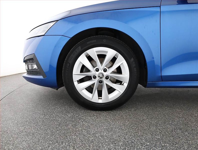 Škoda Octavia (2021) Style 2.0 TDI, ČR,1.maj - fotka 17 z 17
