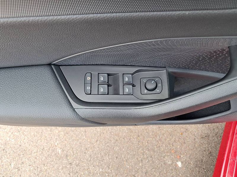 Škoda Octavia (2025) IV Sportline 1.5 TSI m-HEV / 1 - fotka 19 z 30