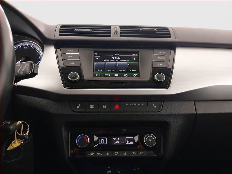 Škoda Fabia (2015) Ambition 1.2 TSI, Serv.kniha - fotka 12 z 19