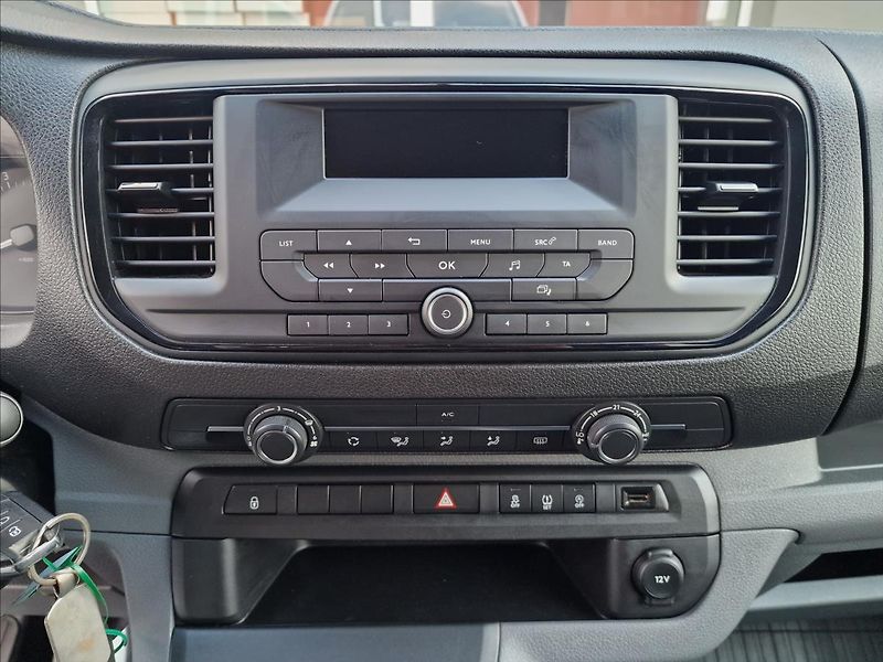 Toyota ProAce Verso 1.5 D-4D 8-míst,ČR,1.Majitel - fotka 23 z 46