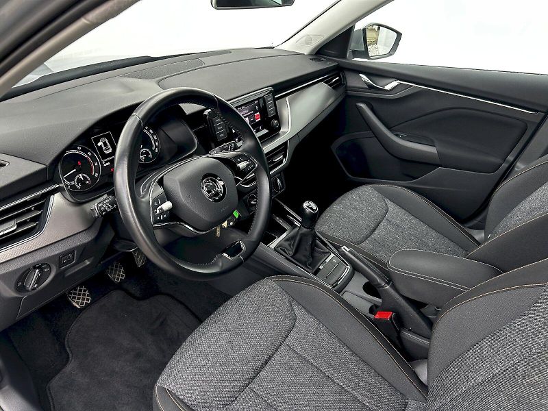 Škoda Kamiq (2021) 1.5 TSI 110kW MP6 Ambition - fotka 23 z 32