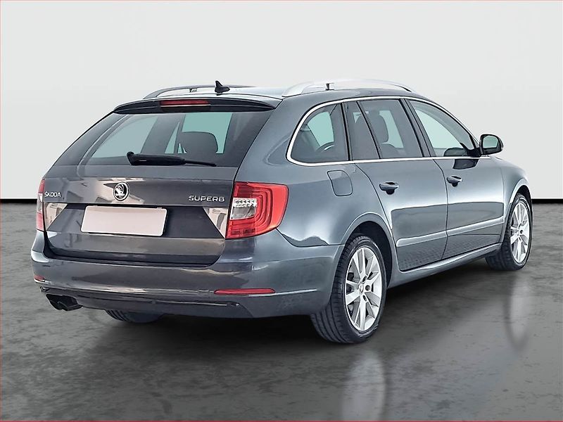 Škoda Superb (2014) 2.0 TDI, Navi, Tempomat - fotka 5 z 20