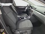 Volkswagen Passat (2011) 1.6 TDI, Tempomat - náhled 9