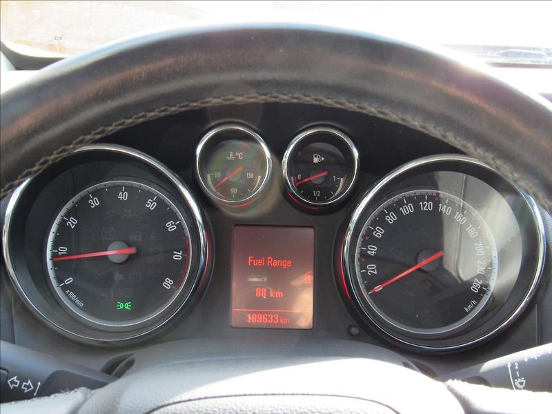 Opel Astra 1,4 Turbo 103kW - fotka 13 z 32
