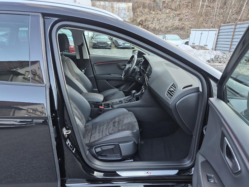 Seat Leon ST FR 2,0TDi 110kw DSG 18ALU - fotka 16 z 43