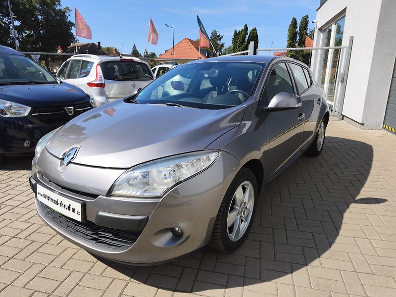 Renault Mégane (2009) 1,616V 81kW 6-ti kvalt!! - fotka 2 z 28