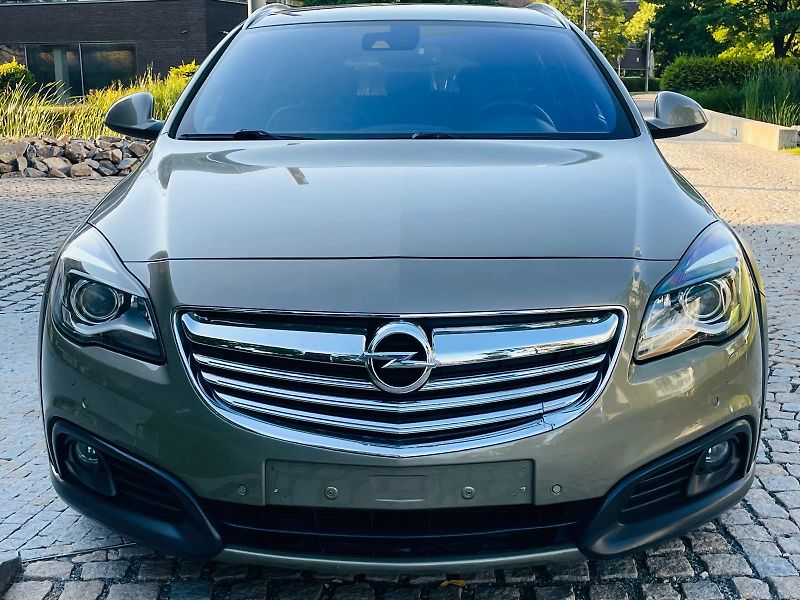 Opel Insignia 2.0CDTi 4x4 MANUÁL KAMERA VÝHŘ - fotka 6 z 49